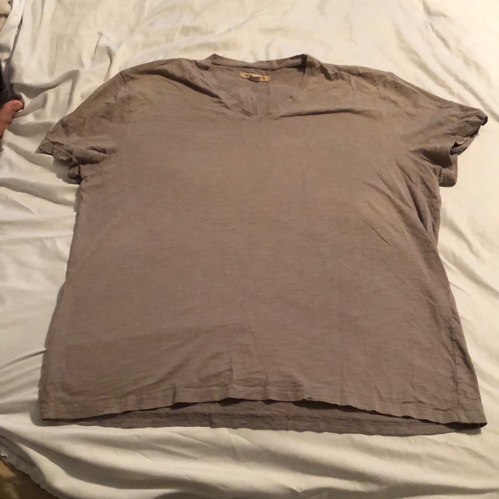XL John Varvatos tan T-shirt